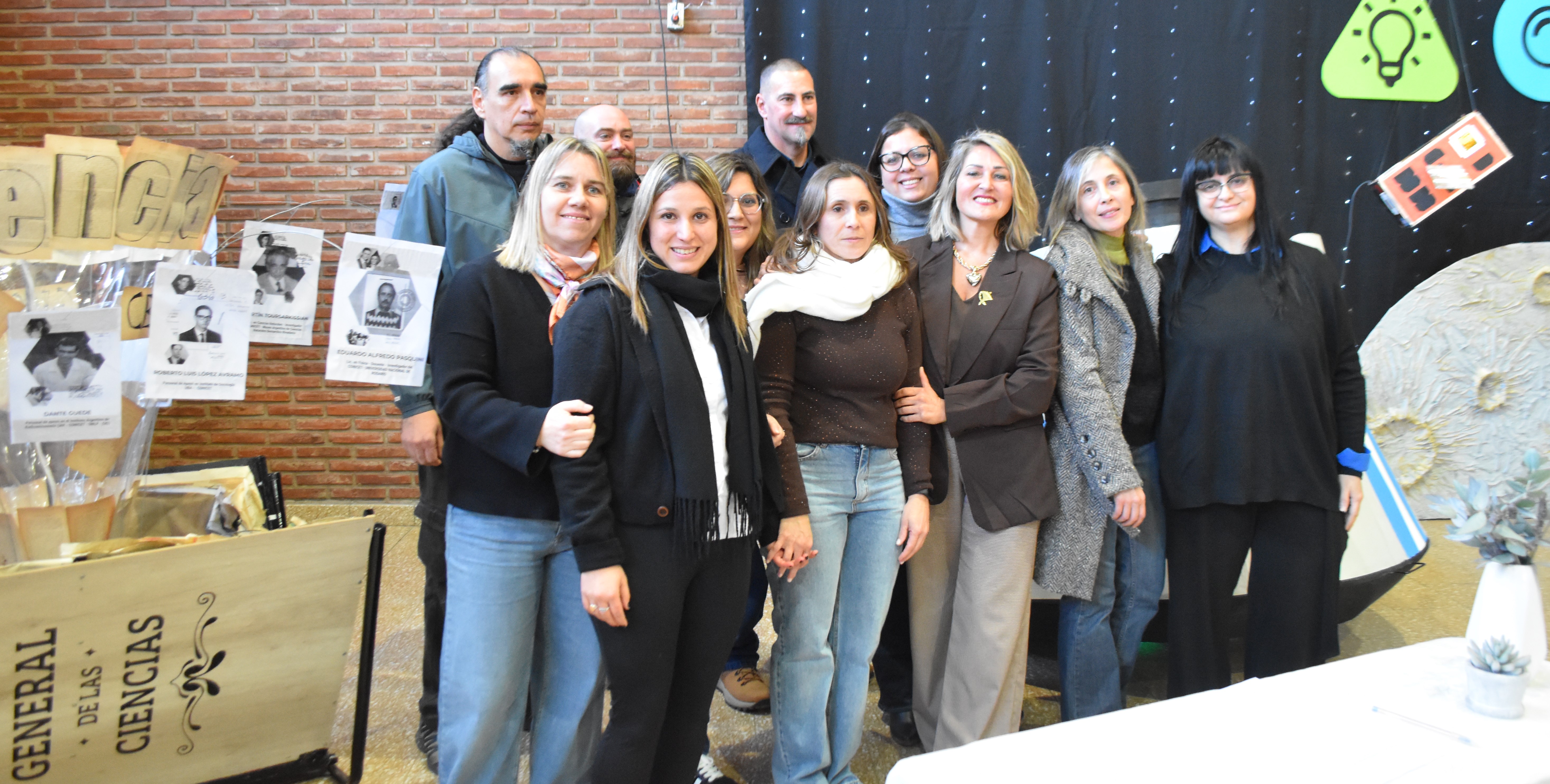 El equipo no se cambia: Como es la «cocina» de la Feria de Ciencias, Educación, Arte, Ciencias y Tecnologías contada por sus hacedores