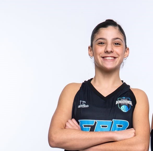 La basquetbolista nuevejuliense Isabella Fernandez integro el Seleccionado U13 de Basquet provincial