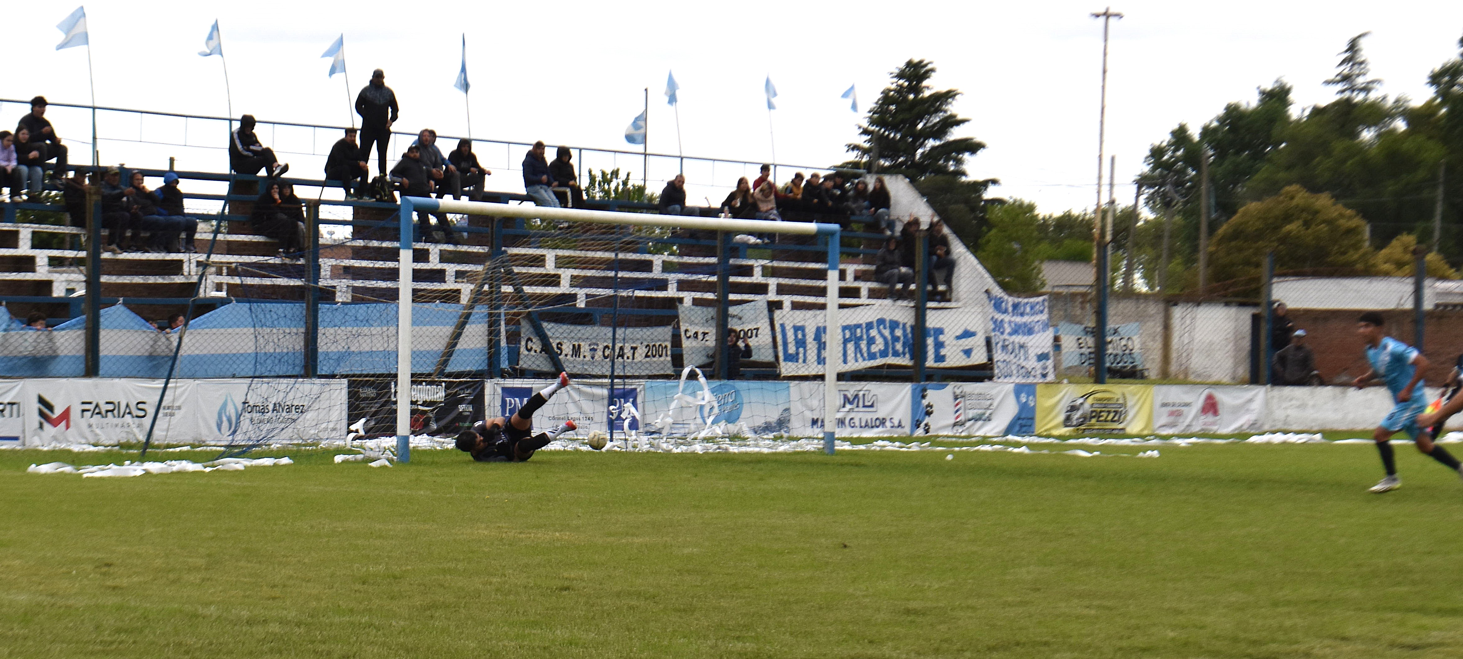 La 4ta. fecha del futbol local, dejo a Naon como unico puntero